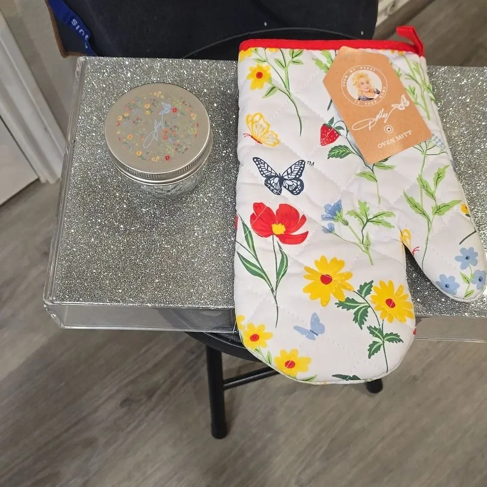 Dolly‎ Parton Floral Strawberries Oven Mitt & Glass Jar Set